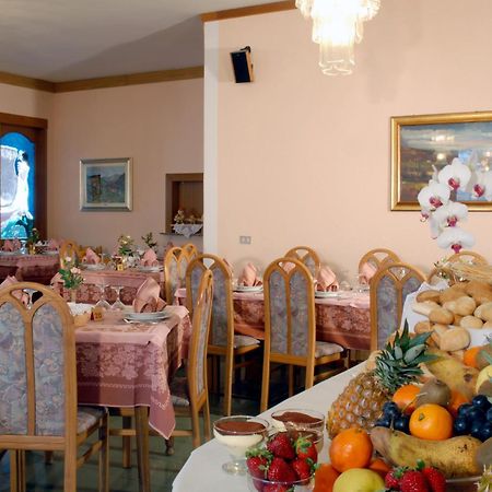 פיירה די פרימיירו Hotel Sass Maor מראה חיצוני תמונה