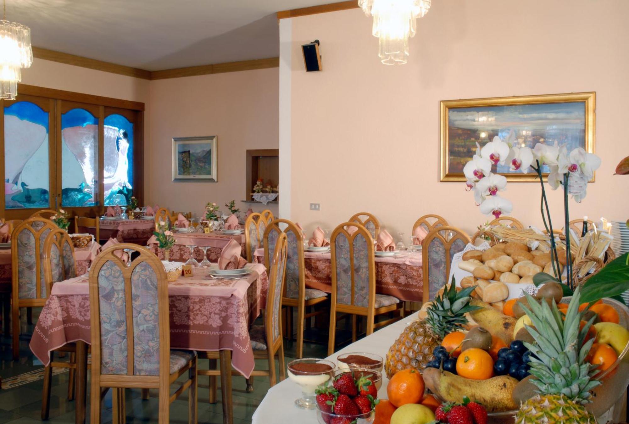 פיירה די פרימיירו Hotel Sass Maor מראה חיצוני תמונה